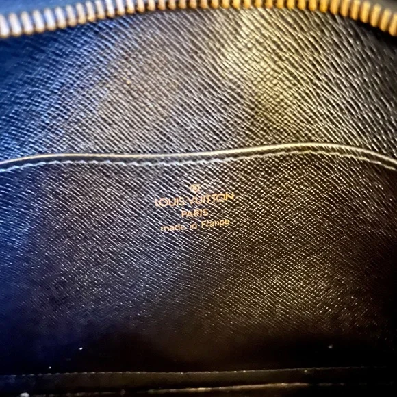 Authentic Louis Vuitton Epi Clutch - Picture 6 of 16